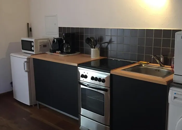 Vakantiehuis T2 Dans Avec Piscine *