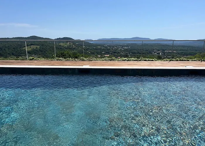 T2 Dans Avec Piscine *