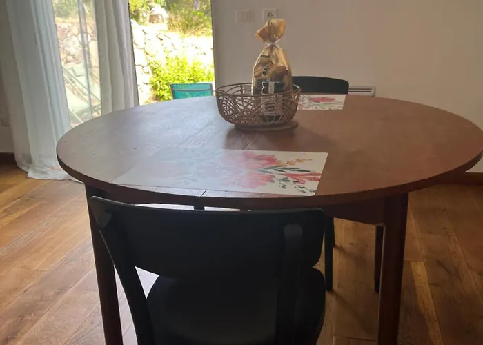 T2 Dans Avec Piscine * Porto-Vecchio